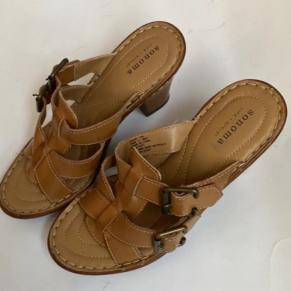 Women's Sonoma Natural Daunt Tan Wedge‎ Peep Toe Sandals with Buckle, Size 7.5M